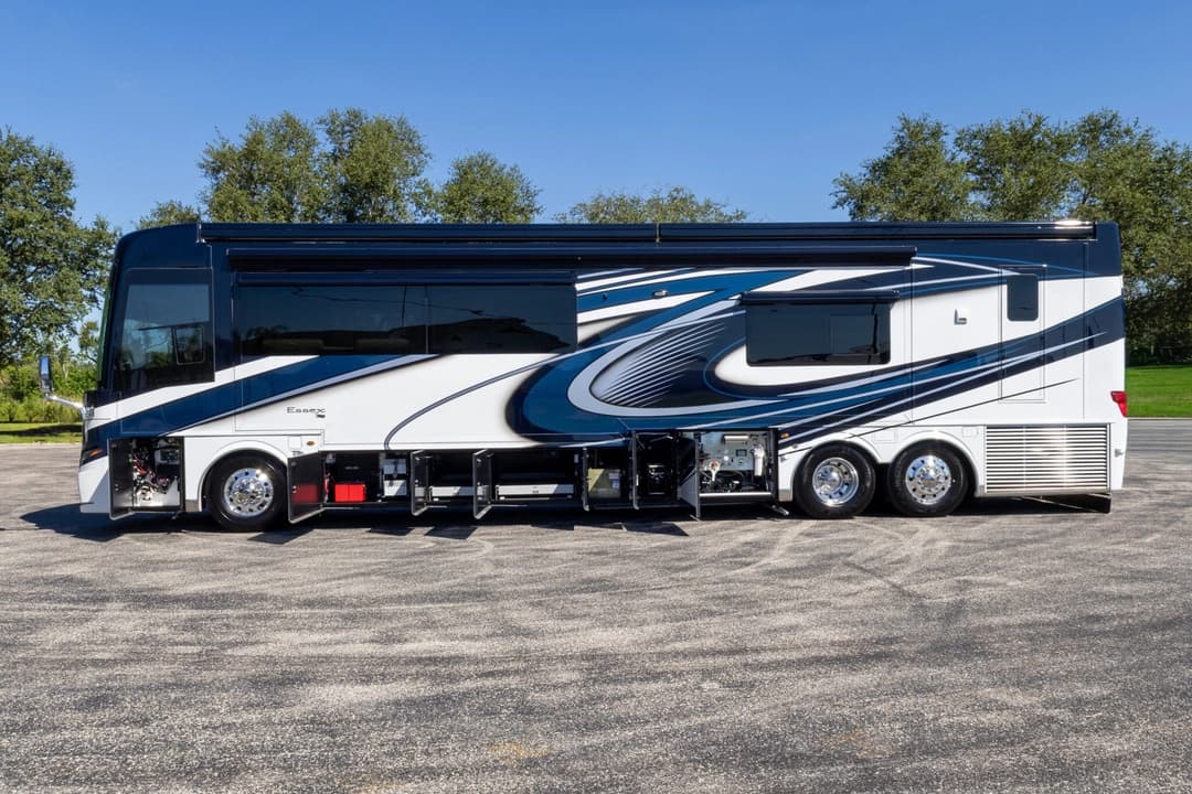 2023 Newmar Essex Motorhome - Image 33