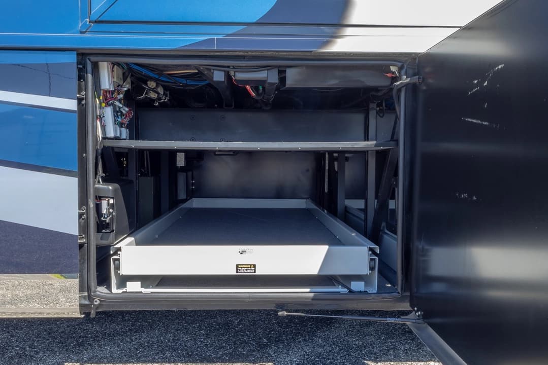 2023 Newmar Essex Motorhome - Image 38