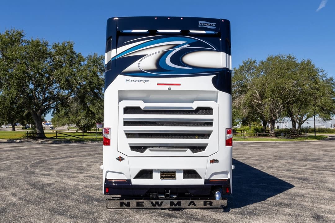 2023 Newmar Essex Motorhome - Image 6