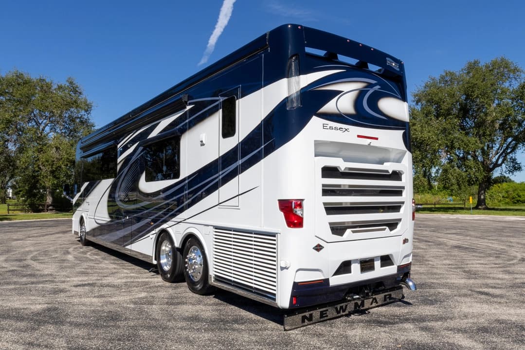 2023 Newmar Essex Motorhome - Image 7