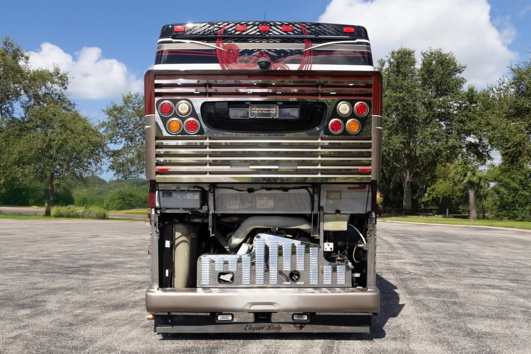 2005 Prevost Liberty H3-45 Motorhome - Image 43
