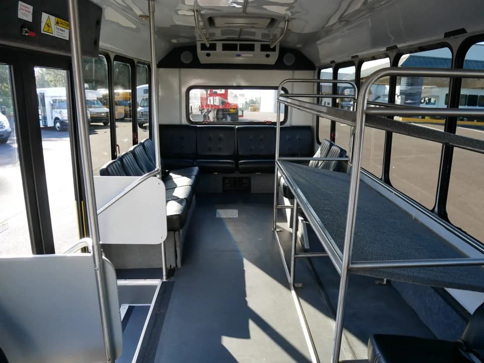 2019 ElDorado Aerotech Shuttle Bus - Image 6
