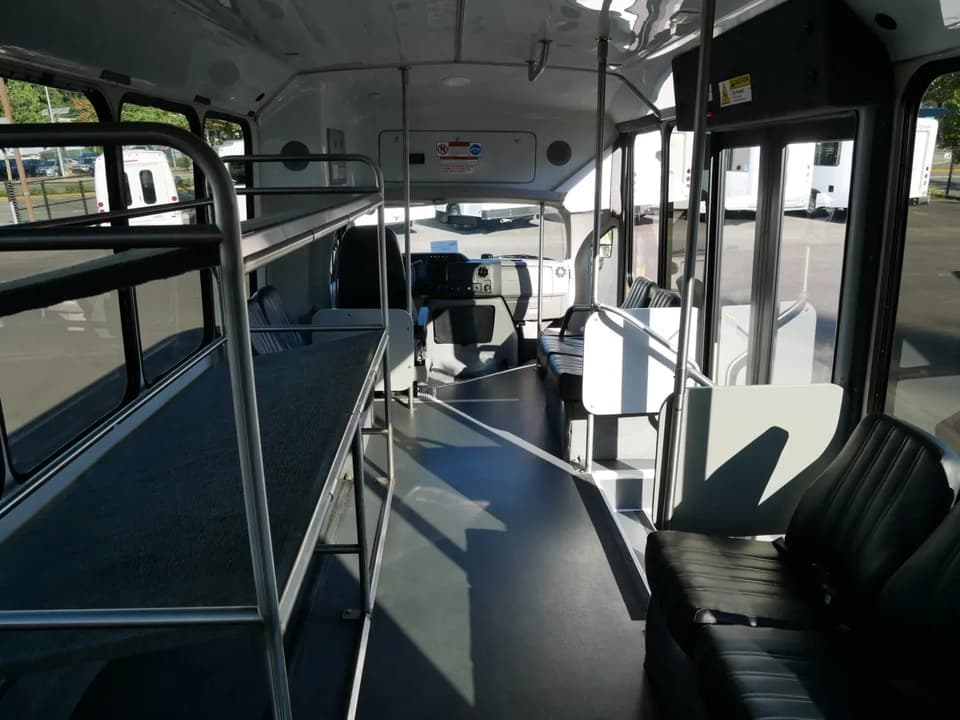 2019 ElDorado Aerotech Shuttle Bus - Image 9