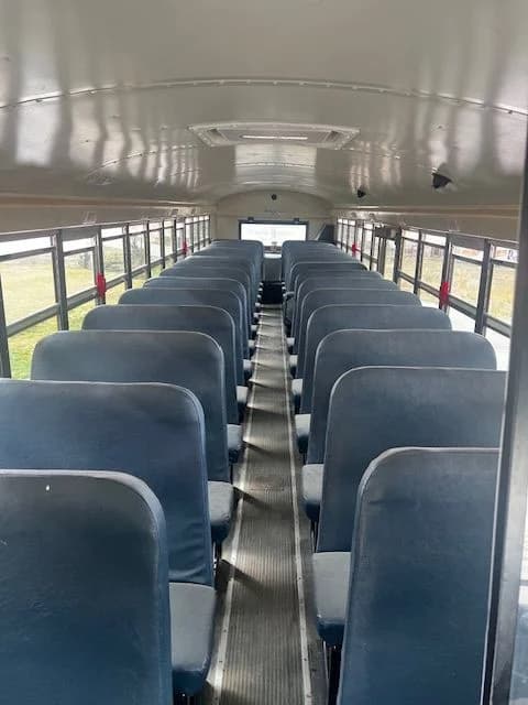  2 matching 2014 International school buses - Image 2