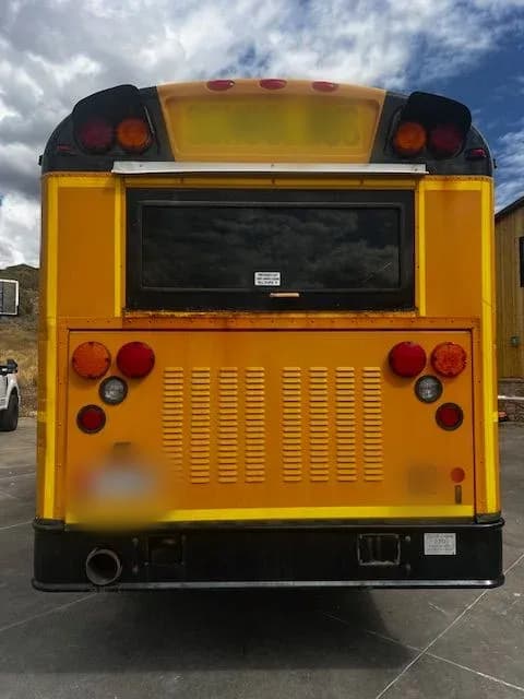  2 matching 2014 International school buses - Image 7