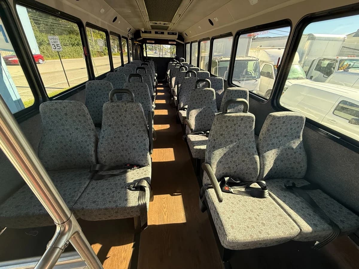 2017 Ford F-650 ADA 32P Diesel - Image 6