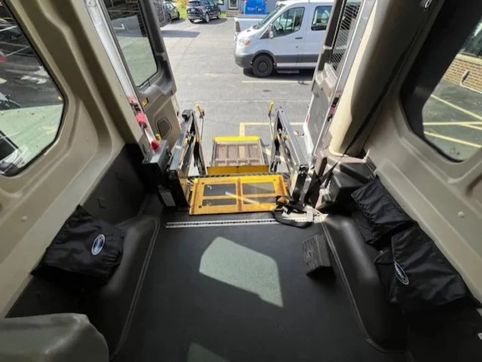 2015 Ford Transit 250 XL ADA Passenger Van - Image 16