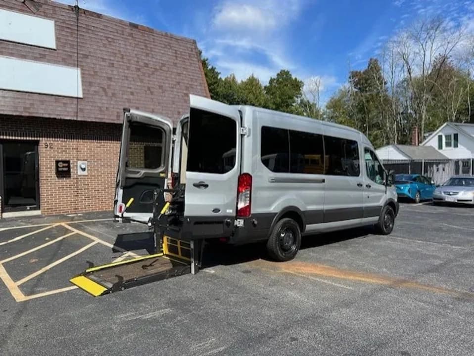 2015 Ford Transit 250 XL ADA Passenger Van - Image 7