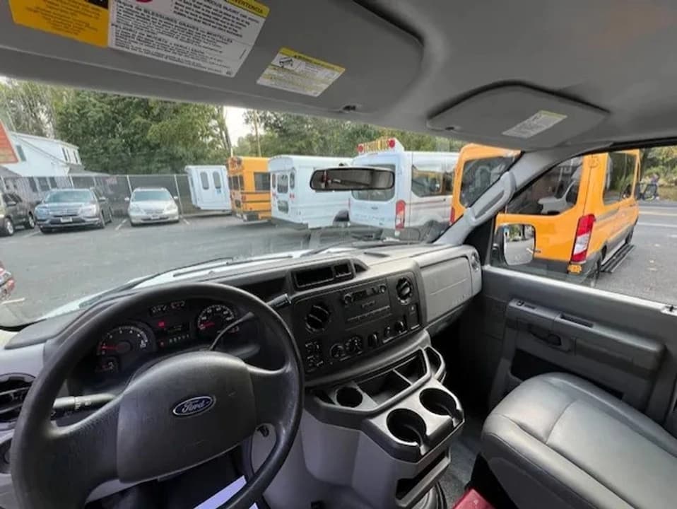 2014 Ford E250 ADA Passenger Van - Image 13