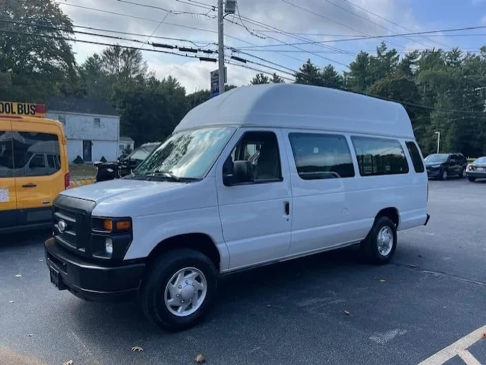2014 Ford E250 ADA Passenger Van - Image 3