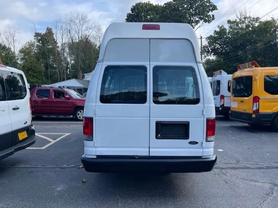 2014 Ford E250 ADA Passenger Van - Image 7