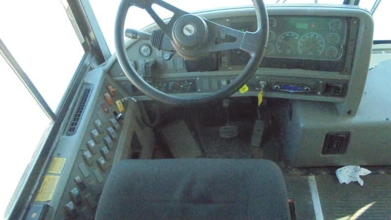 2009 Thomas Flat Nose School Bus - Image 5