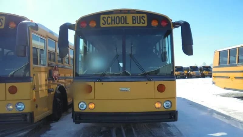 2009 Thomas Flat Nose School Bus - Image 2