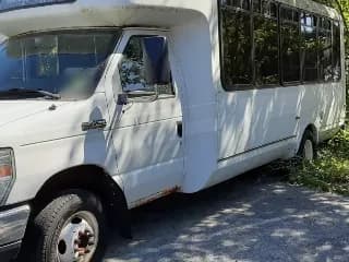 2013 Ford F450 bus