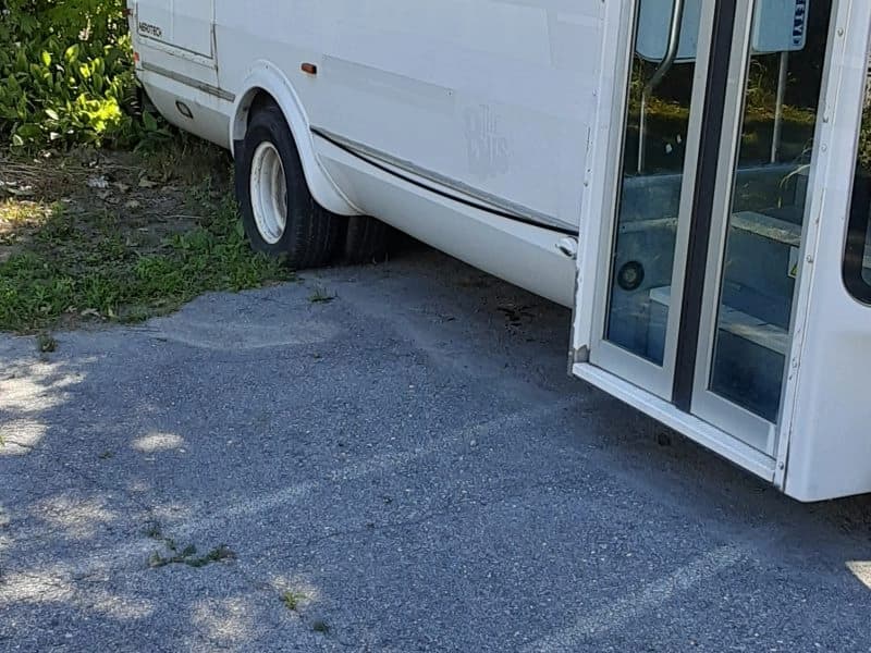 2013 Ford F450 ADA Shuttle Bus - Image 3