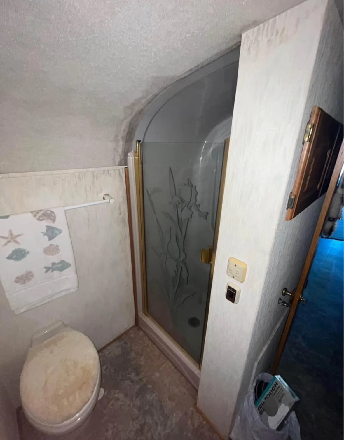 1977 MCI 8 Conversion/Specialty - Image 13