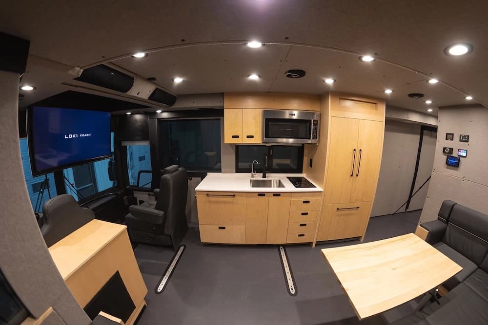 2023 Prevost Loki X3 Motorhome - Image 17