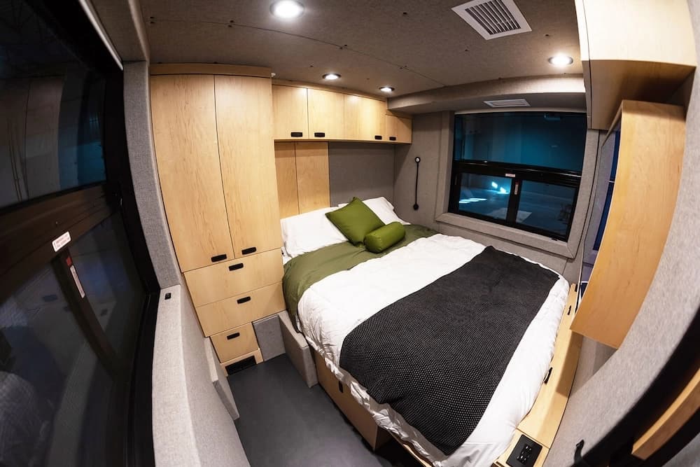 2023 Prevost Loki X3 Motorhome - Image 7