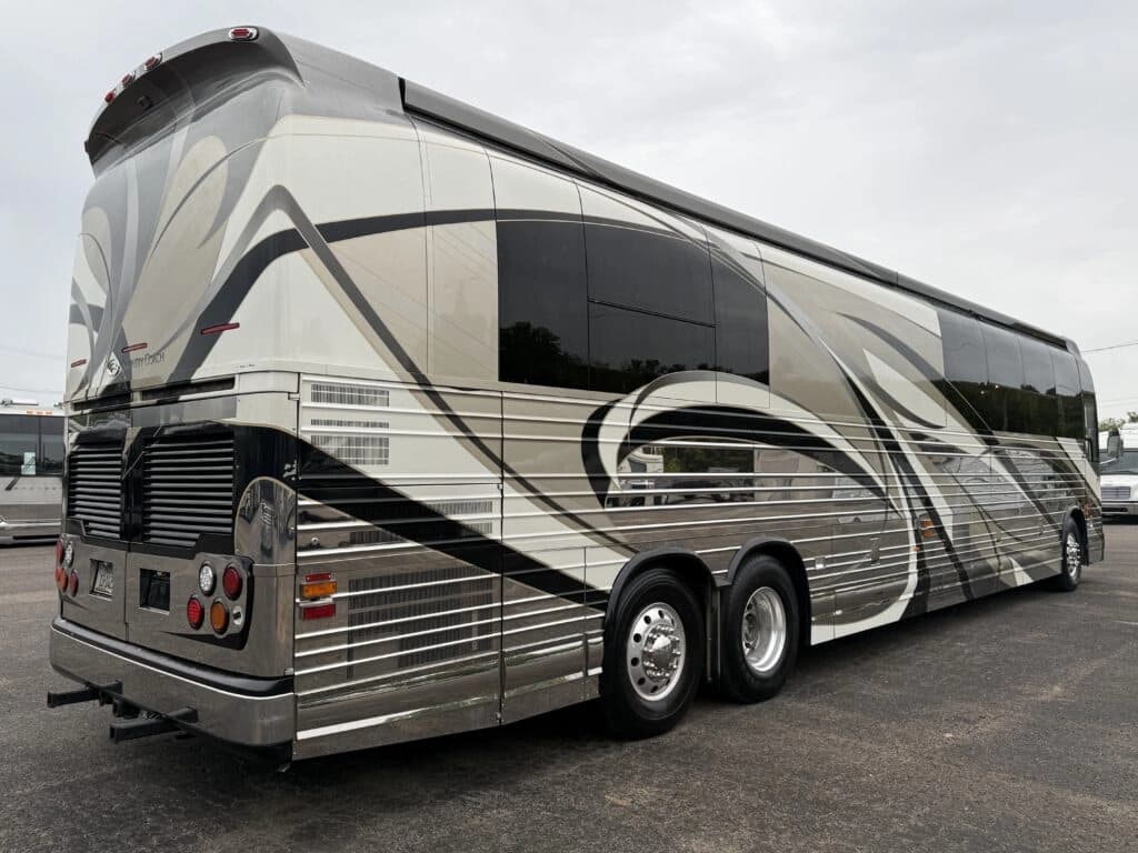 2007 Prevost XLII Motorhome - Image 5