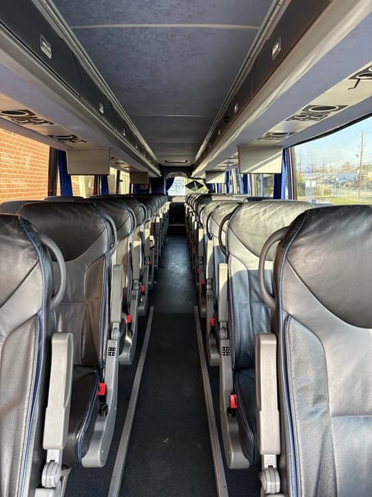 2015 Van Hool TX45 Coach Bus - Image 3