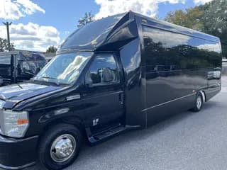 2014 Ford E450 bus
