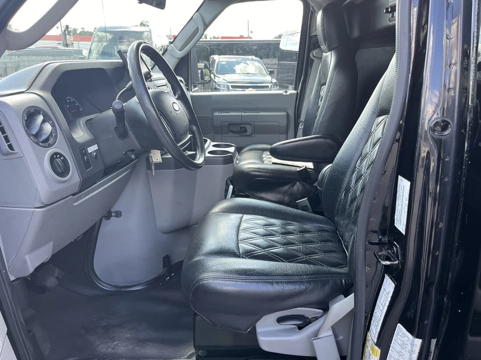 2014 Ford E450 Battisti Customs Limo Bus - Image 4