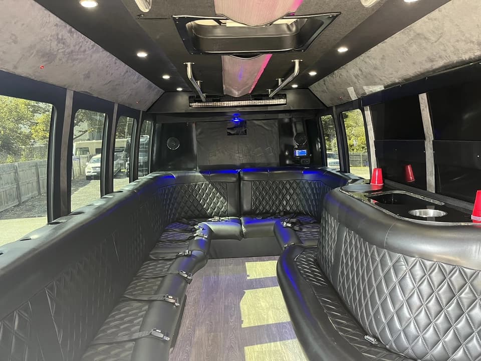 2014 Ford E450 Battisti Customs Limo Bus - Image 9