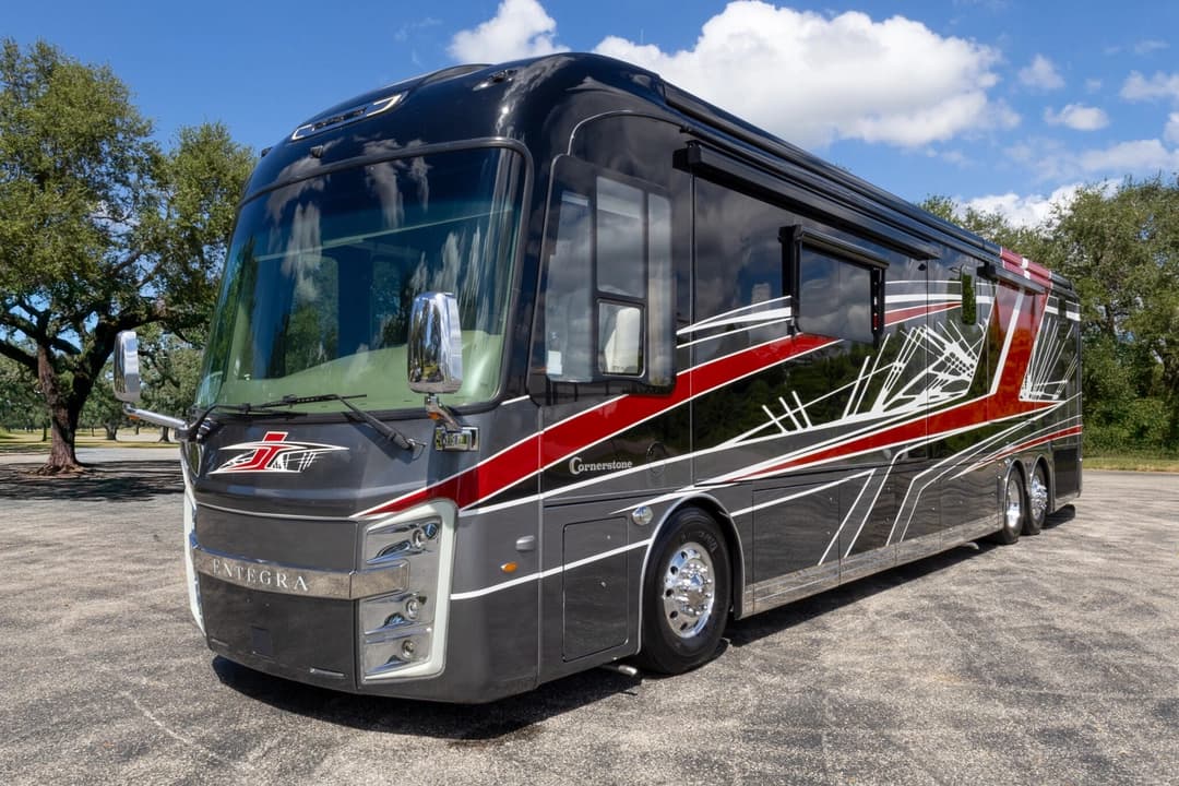 2022 Entegra Cornerstone 45B Motorhome - Image 11