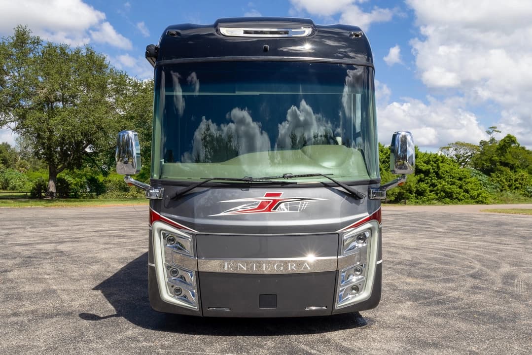 2022 Entegra Cornerstone 45B Motorhome - Image 12