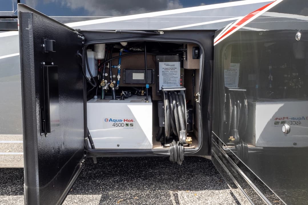 2022 Entegra Cornerstone 45B Motorhome - Image 38