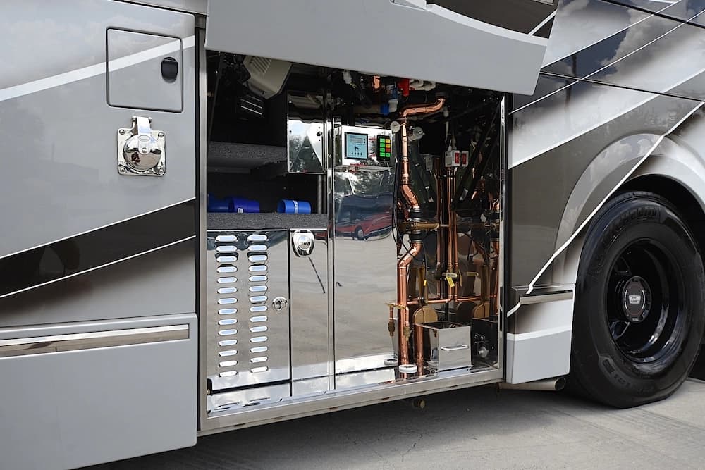 2017 Prevost Liberty Elegant Lady H3-45 Motorhome - Image 17