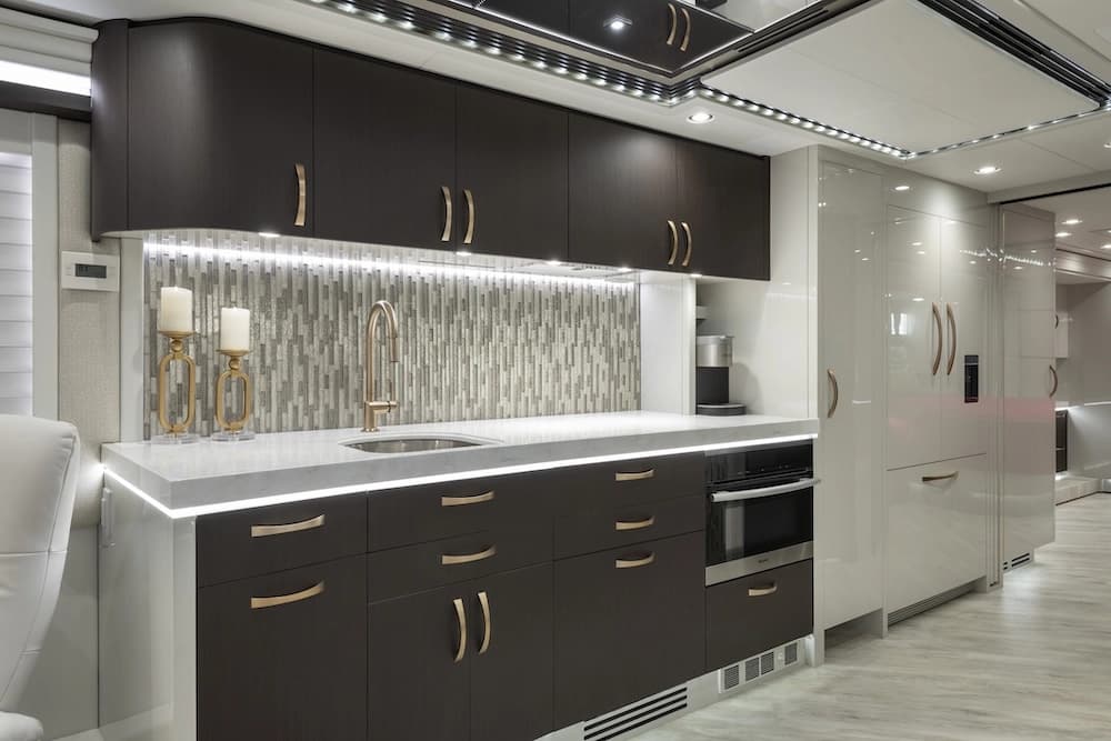 2022 Prevost Liberty Elegant Lady H3-45 Motorhome - Image 21