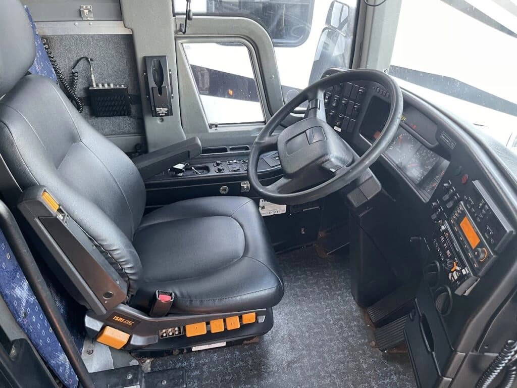 2007 Prevost X3 Coach Bus - Image 5