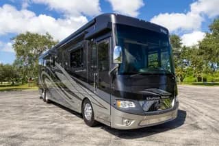 2018 Newmar Dutch Star bus