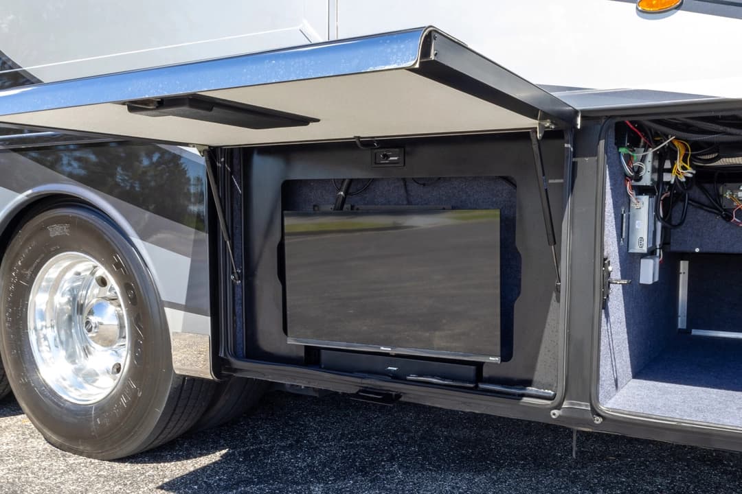 2018 Newmar Dutch Star Motorhome - Image 36