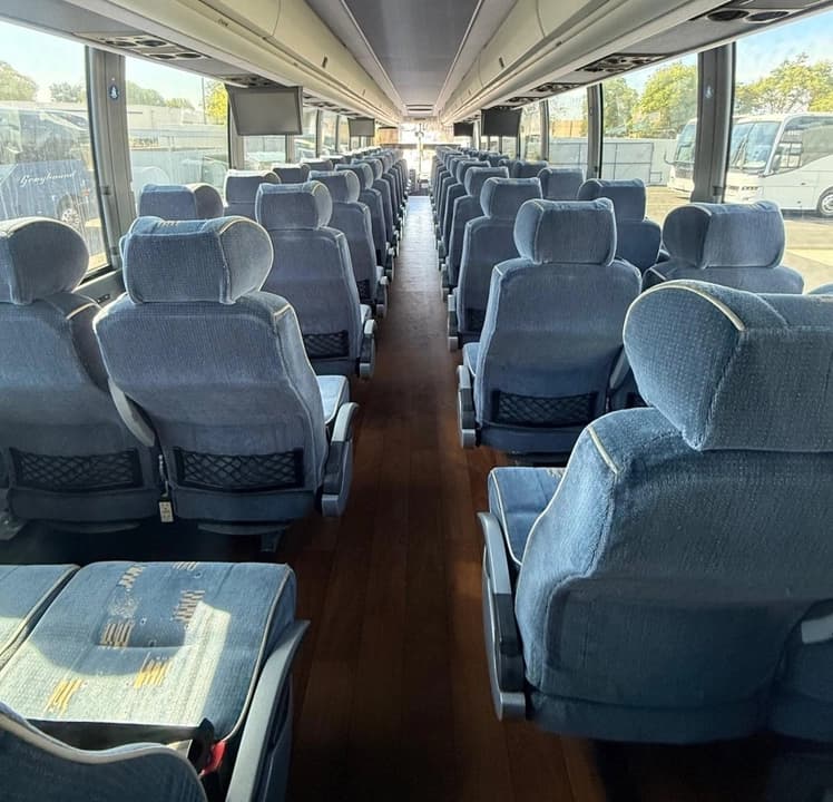 2016 Prevost X3-45 Coach Bus - Image 9