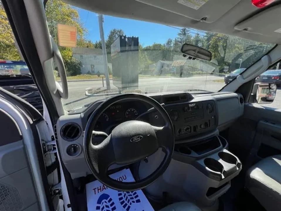 2014 Ford E250 ADA Passenger Van - Image 11