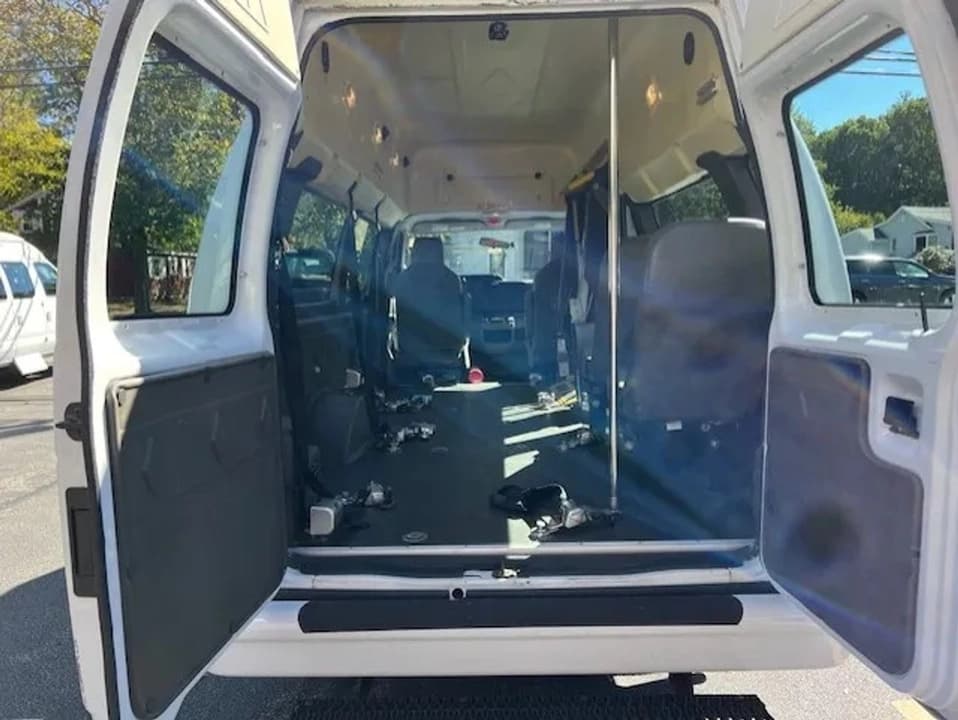 2014 Ford E250 ADA Passenger Van - Image 6