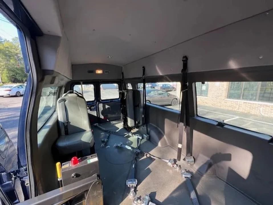2011 Ford E250 ADA Passenger Van - Image 8