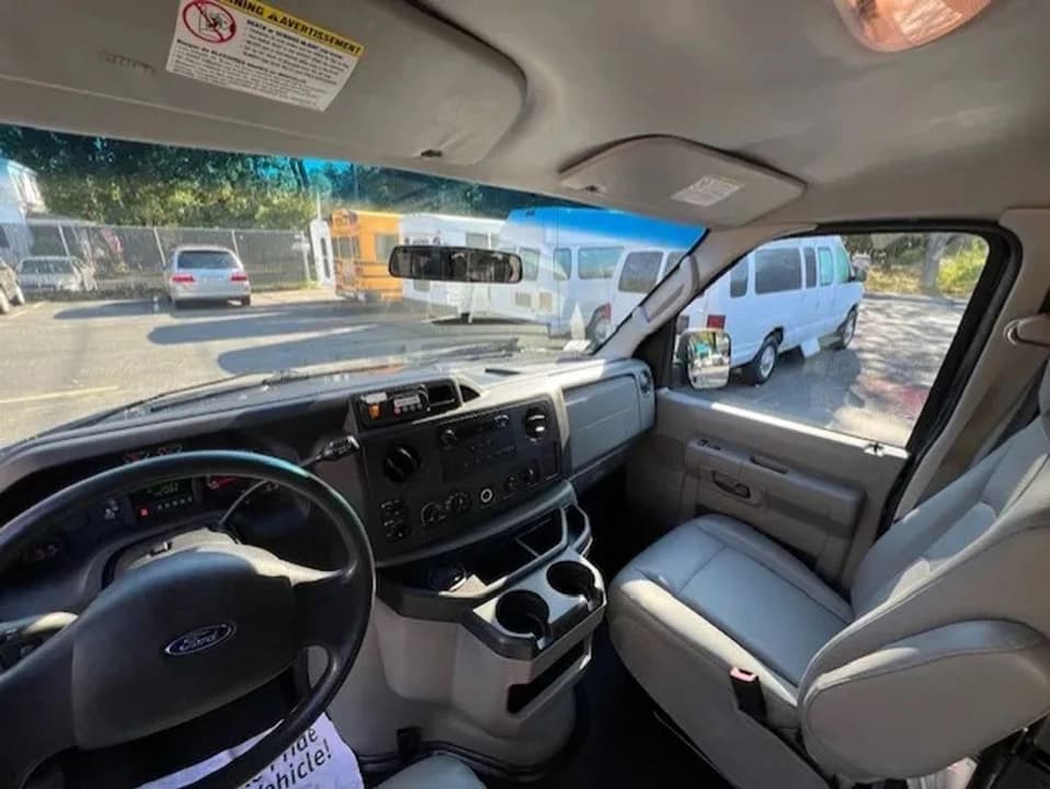 2011 Ford E250 ADA Passenger Van - Image 12