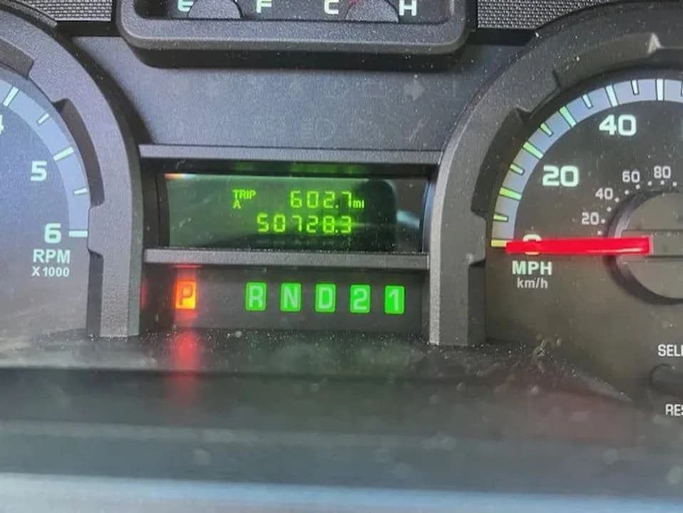 2011 Ford E250 ADA Passenger Van - Image 13