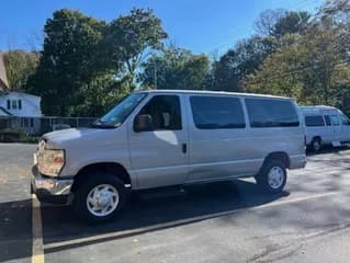 2008 FORD E350 SUPER DUTY 12 PASSENGER bus