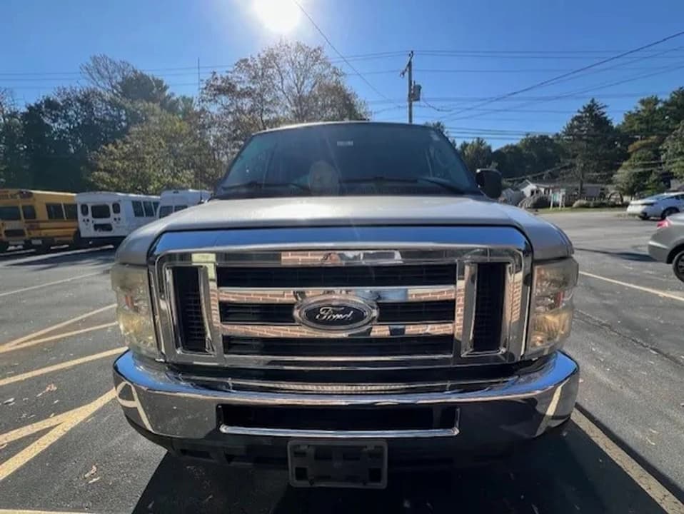 2008 FORD E350 SUPER DUTY 12 PASSENGER - Image 8