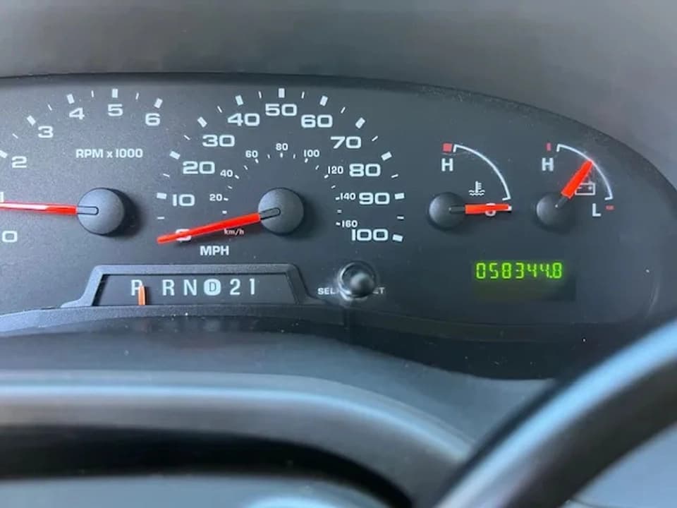 2008 FORD E350 SUPER DUTY 12 PASSENGER - Image 17