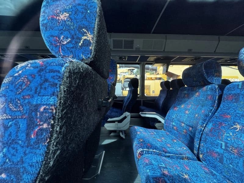 2004 MCI D45 Coach Bus - Image 6