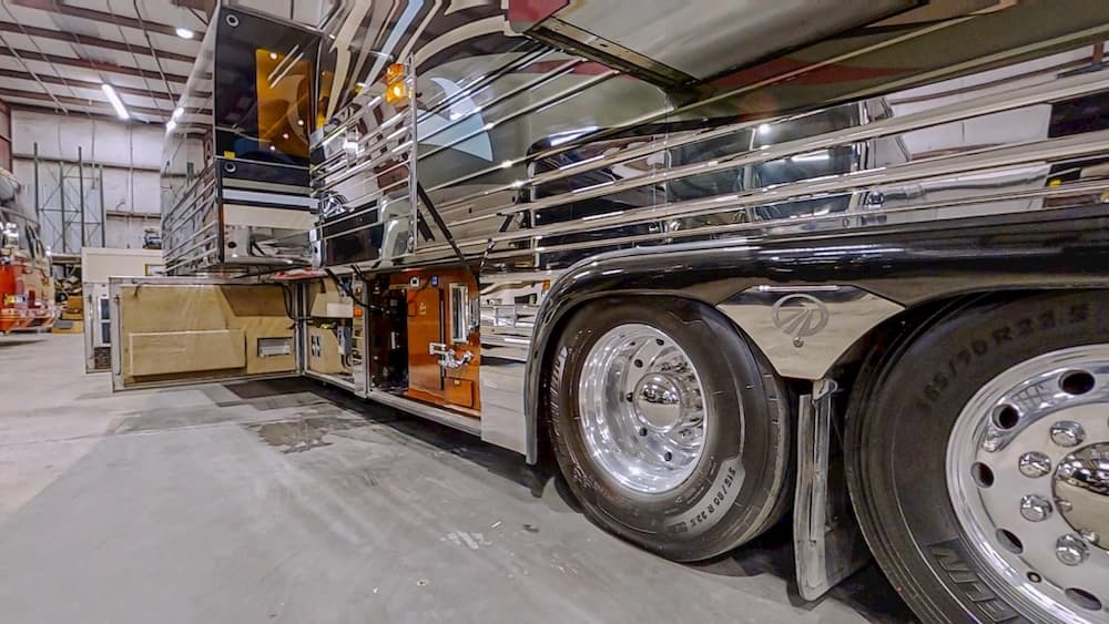 2006 Prevost Royale XLII Motorcoach - Image 45