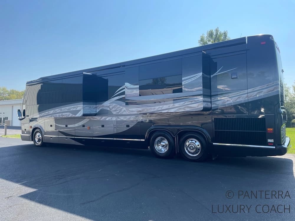 2006 Prevost Marathon H3-45 Motorcoach - Image 7