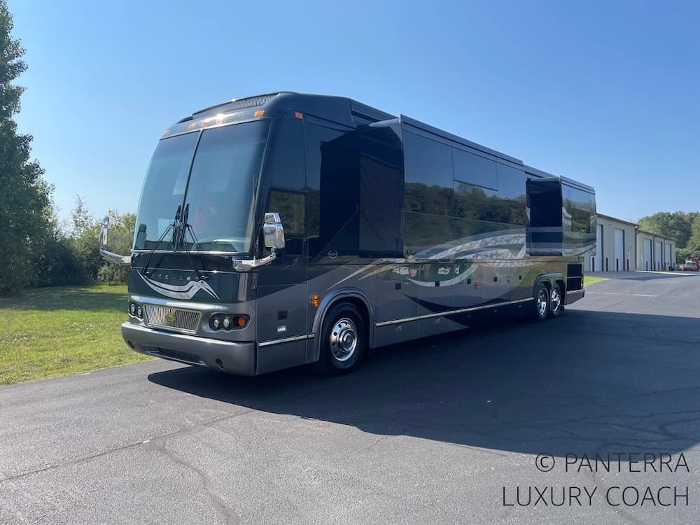 2006 Prevost Marathon H3-45 Motorcoach - Image 8