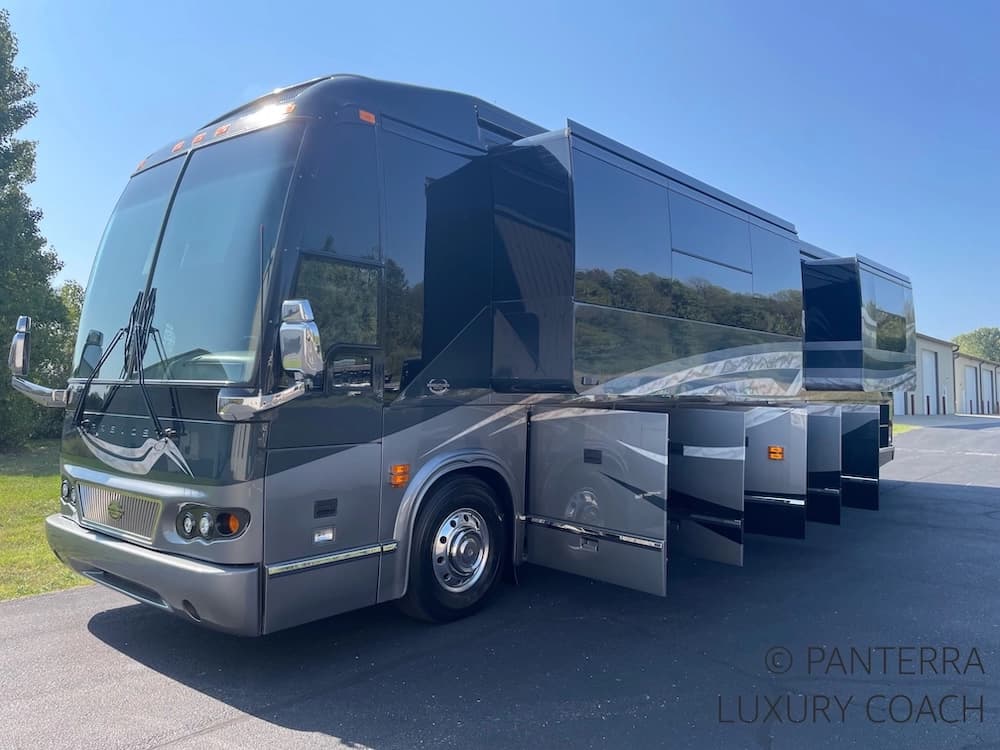 2006 Prevost Marathon H3-45 Motorcoach - Image 9