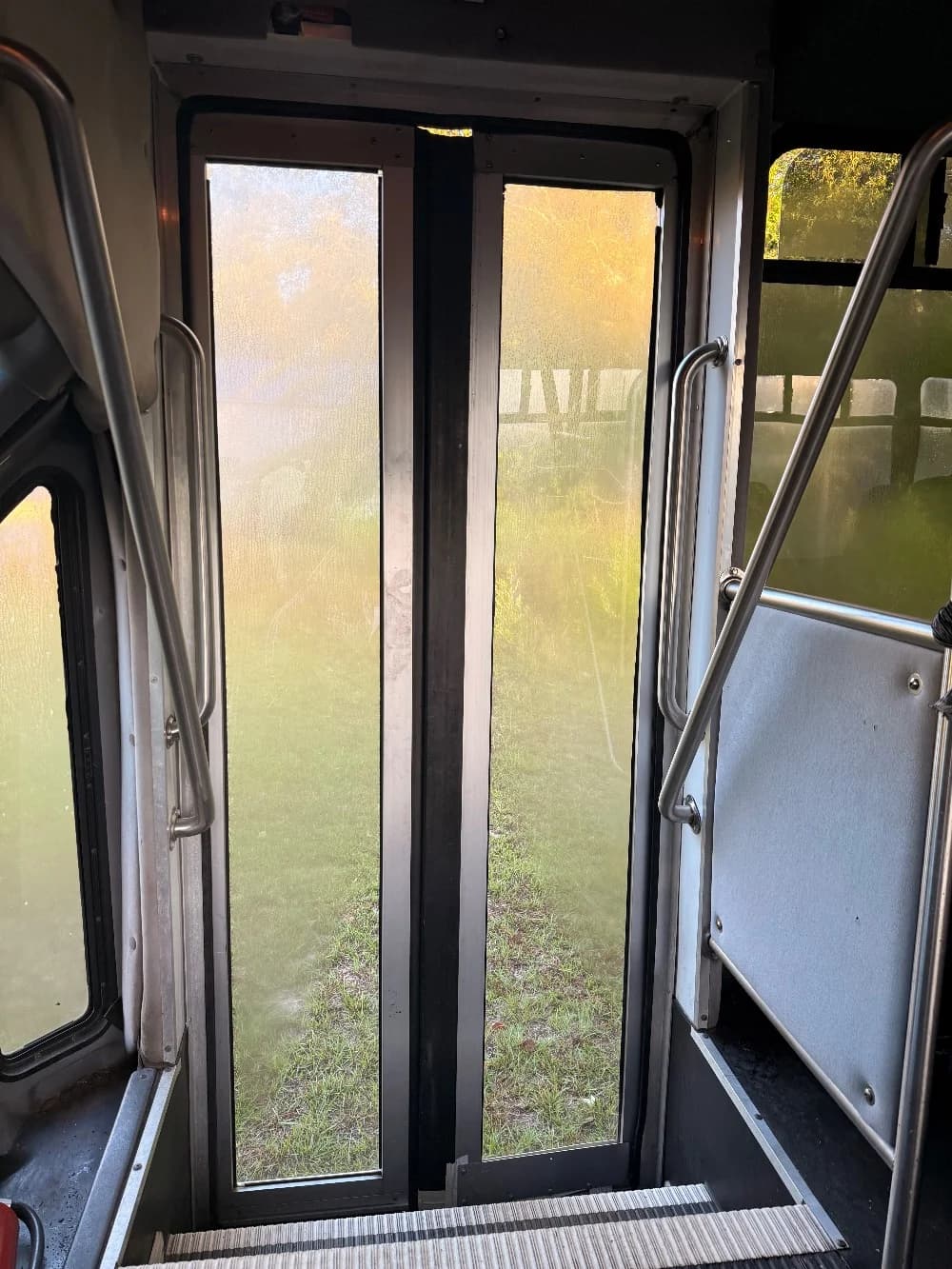 2008 Chev CG3380 - Image 5